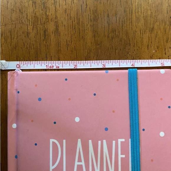 Undated planner and notebook bundle - Picture 8 of 12
